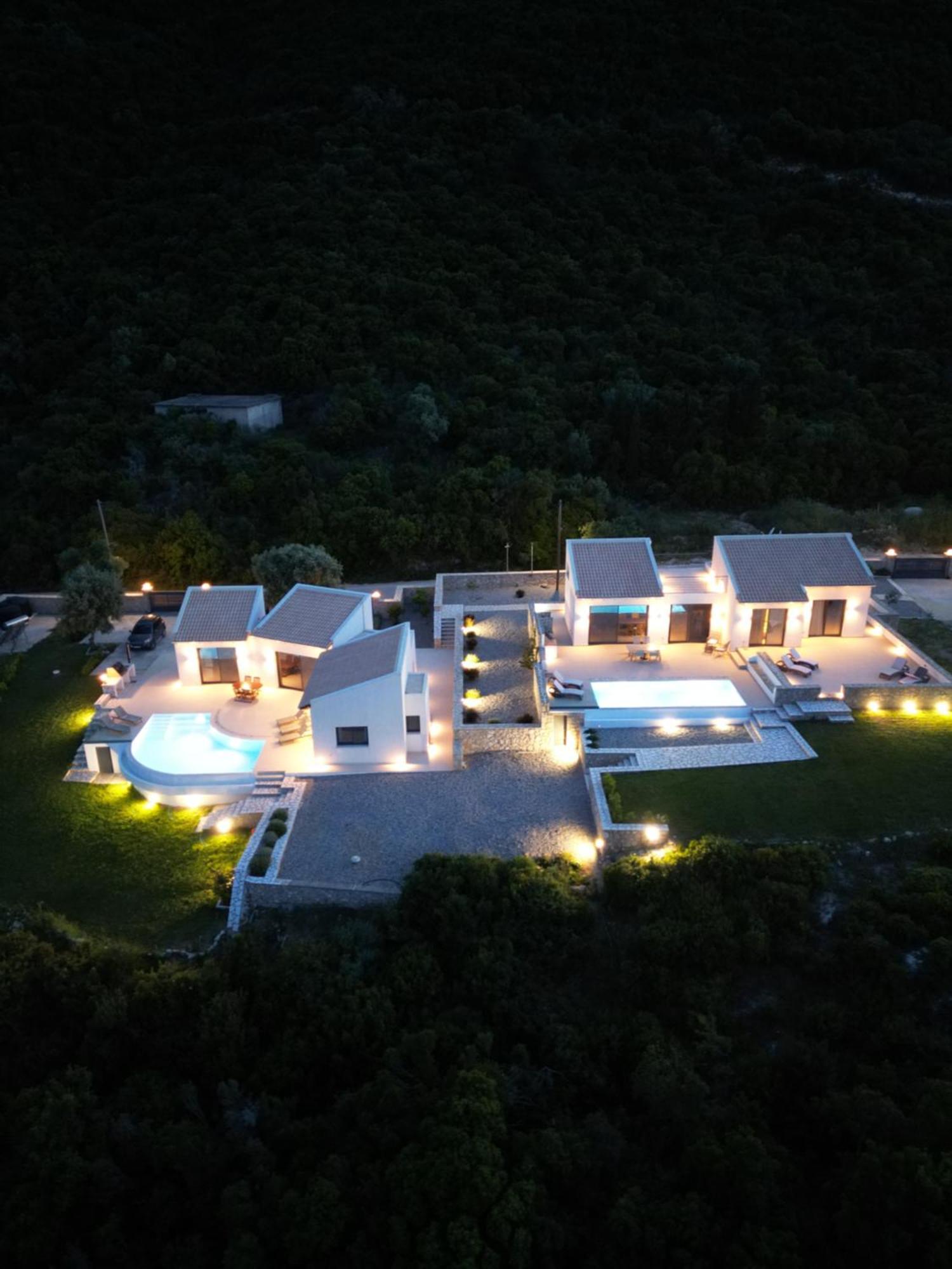 Tempestini Exclusive Villas Nikiana Exterior photo