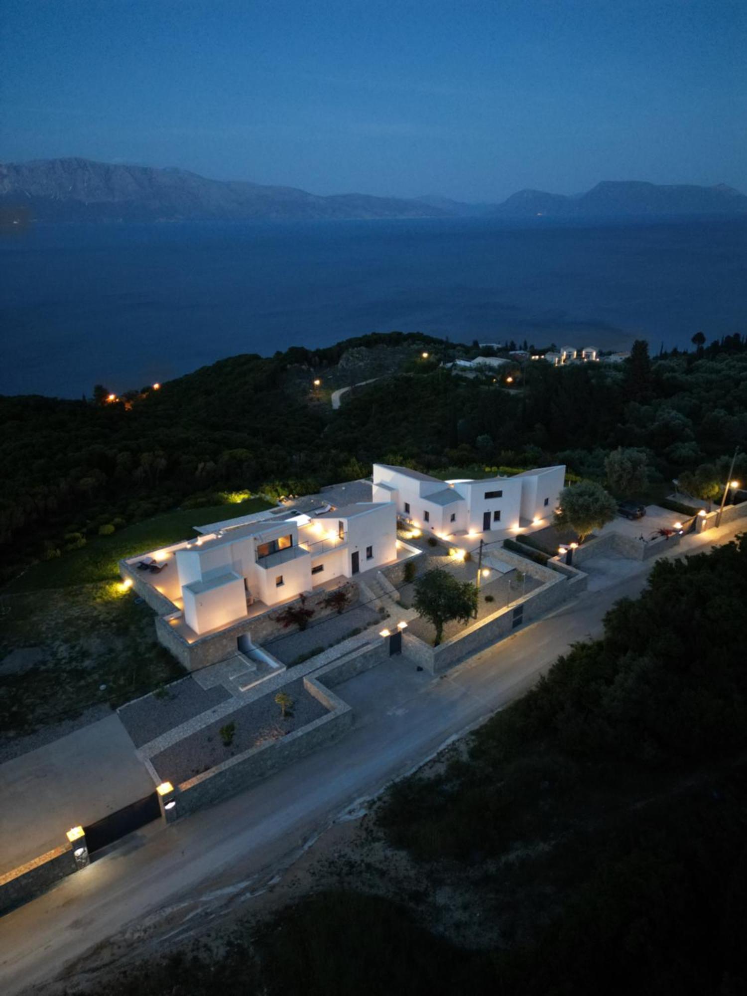 Tempestini Exclusive Villas Nikiana Exterior photo